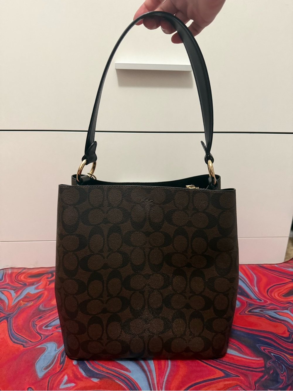 Coach Small Town Bucket Bag in Signature Canvas w/ Gold Plated Hangtag 🖤🤎 - Picture 6 of 10